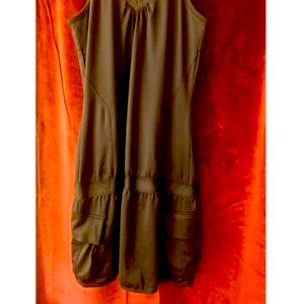 NEW Adidas Tennis Clima365 ClimaLite | Black V-Neck Dress with Pockets Golf - Picture 3 of 4
